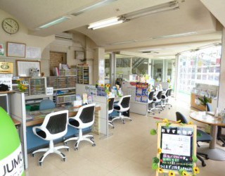 明るい店内へ是非お越し下さい!
お部屋探しの事、分からないことなど何でもご相談ください!